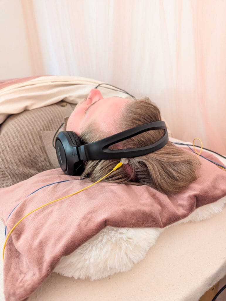 A client engaged in NeurOptimal® neurofeedback at PORTAL Therapy.